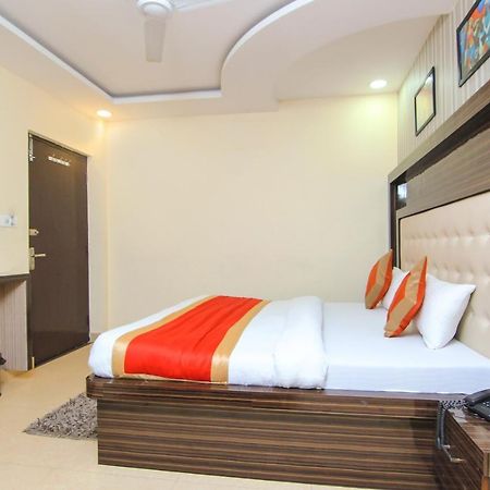 Oyo 8883 Hotel Comfort Zone Lucknow Bagian luar foto